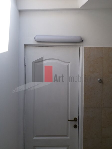 Crangasi Oportunitate Unica! Vila Spatioasa langa Podul Grant, Ideala pentru Birouri